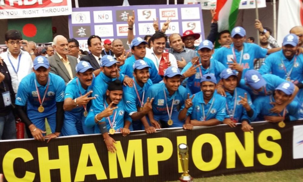 Winner-Indian-team-with-trophy