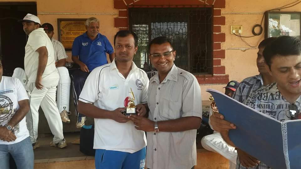 Man of the match-Khalid Mulani from Lohana Holidays Team
