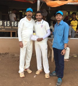 Man of the match: Vishweshaver Singh with Weatherford’s Chetan Dighe (left) and Beyond Infinity’s COO Piyush Rai (right)