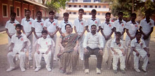 Holy Family High School Begins Playing Cricket: Certainly a good beginning!