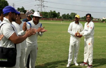 Manoj and Sonu help RGW defeat Veterans Cricket Club in the Skyline Corporate T20 League
