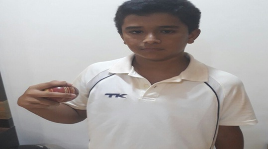 Leg-spinner Vineet Vanikar stuns everyone in the cricketing circles by taking 6wkts in 7balls in the DSO U-14 Tournament