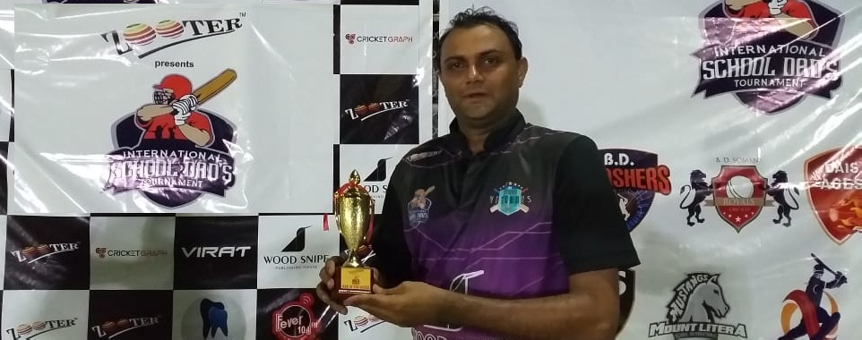 Jaymin Mehta From Man of the Match ( captain of Jns Young Veteran Team) 30 runs and 2 Wkts against OIS Blasters Team