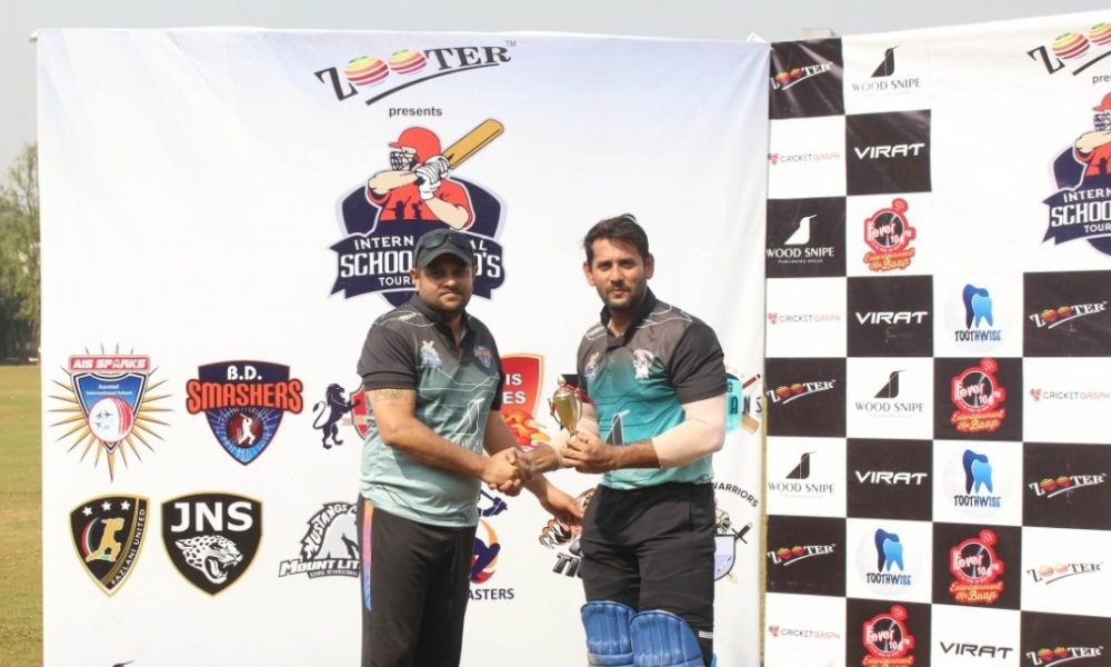 Asgar Khan Man of the match from Utpal Warriors Team 65 runs in 35 balls (6 Fours and 4 Sixes) against BD Smashers Team