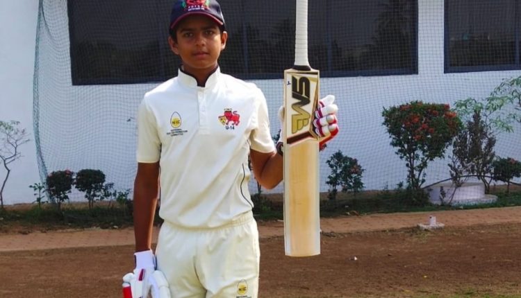Prateek Yadav Cricket