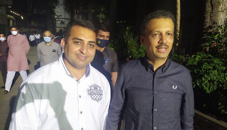 Milind Narvekar(R) with Suraj Samat (L)