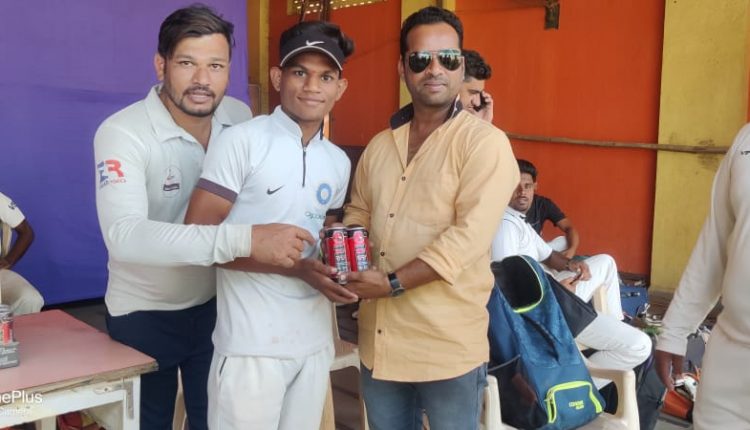 Jatin Vaity Hell of a Cricketer award from Hell Energy