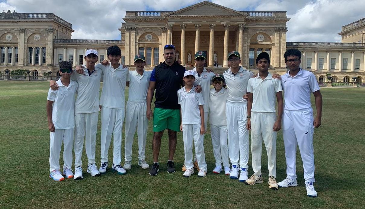 Team LISNSLAND with coach Ajit Rodrigues