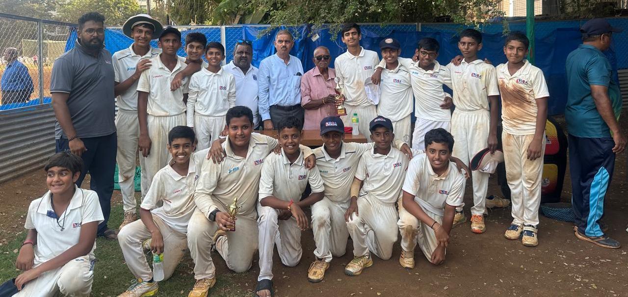 Champions tema Sanjeevani Cricket Academy