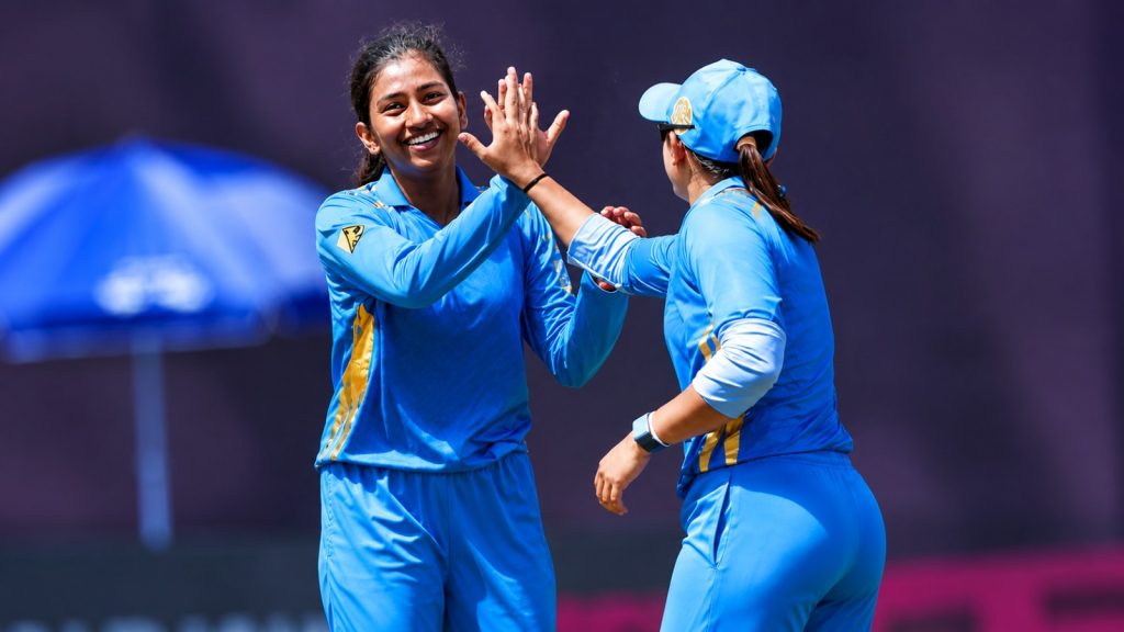 Siddhi Kamte in womens MPL T20 against Thane Sky Risers