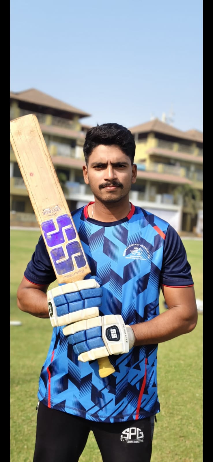 Yogesh Shinde 43 runs from 122 balls